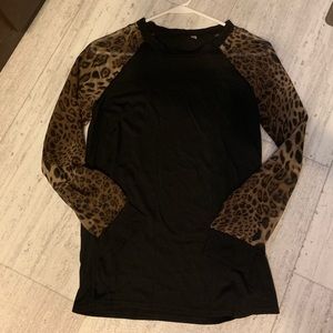Women’s Small top
